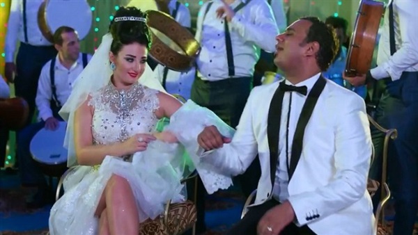 نكشف السبب الحقيقى فى الغاء العرض الخاص لـ " عيال حريفة " نكشف السبب الحقيقى فى الغاء العرض الخاص لـ " عيال حريفة "