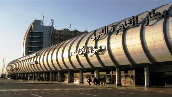 ضبط راكب بمطار القاهرة حاول تهريب عملات خليجية ضبط راكب بمطار القاهرة حاول تهريب عملات خليجية