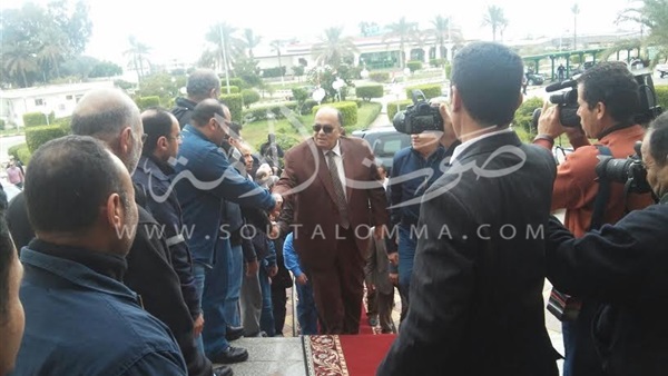 بالصور.. محافظ الدقهلية يتفقد حقول غاز دلتا النيل بالصور.. محافظ الدقهلية يتفقد حقول غاز دلتا النيل