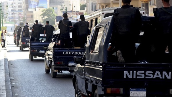 حملات أمنية لضبط الخارجين على القانون بالمحافظات حملات أمنية لضبط الخارجين على القانون بالمحافظات