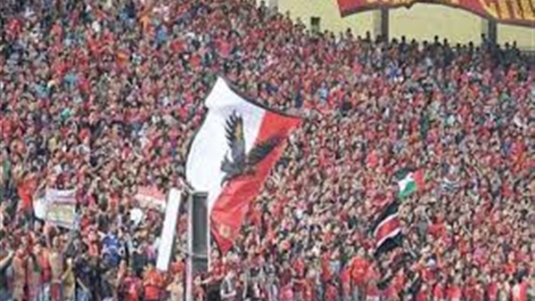 السيسي يرد الإعتبار لـ«الألتراس» ويفحم مُنتقديهم.. جلسة قريبة للتواصل معهم.. ورؤساء الأندية الجماهيرية في حرج أمام الرأى العام الكروى.. وإعلاميوا «التوك شو» فى مأزق السيسي يرد الإعتبار لـ«الألتراس» ويفحم مُنتقديهم.. جلسة قريبة للتواصل معهم.. ورؤساء الأندية الجماهيرية في حرج أمام الرأى العام الكروى.. وإعلاميوا «التوك شو» فى مأزق