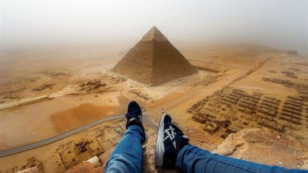 الآثار تمنع «متسلق الهرم» من دخول مصر الآثار تمنع «متسلق الهرم» من دخول مصر