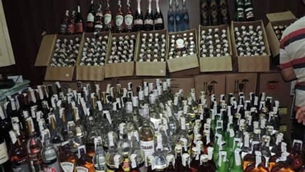 ضبط كميه كبيرة من الخمور مجهولة المصدر بدمياط ضبط كميه كبيرة من الخمور مجهولة المصدر بدمياط