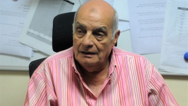 «الأحرار الدستوريين» بالإسكندرية ينعي المعلق الرياضي محمود بكر
