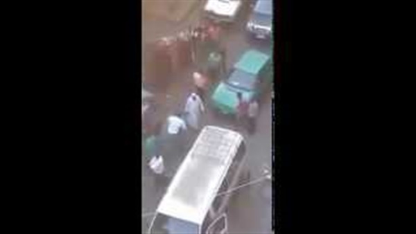 بالفيديو..«دولة حاتم»..«أمين شرطة» يطلق النار على مواطن بسبب حديث كلامى.. وآخرين يسحلون طبيبا بـ«المطرية»..وآخر يعتدى على شباب بـ«المترو»..والاعتداءات وصلت للسيدات بحدائق القبة بالفيديو..«دولة حاتم»..«أمين شرطة» يطلق النار على مواطن بسبب حديث كلامى.. وآخرين يسحلون طبيبا بـ«المطرية»..وآخر يعتدى على شباب بـ«المترو»..والاعتداءات وصلت للسيدات بحدائق القبة