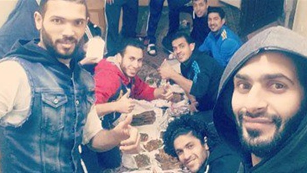 لاعبو المصري يستعدون لمواجهة المحلة بـ«وجبة سمك»