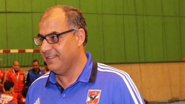 مدرب اليد بالأهلى يطالب الإتحاد بتحديد موعد لمباراة نصف نهائى الكأس مدرب اليد بالأهلى يطالب الإتحاد بتحديد موعد لمباراة نصف نهائى الكأس