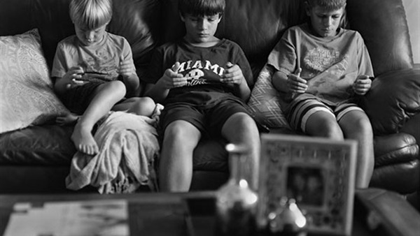   شكلك إيه من غير موبايل؟  