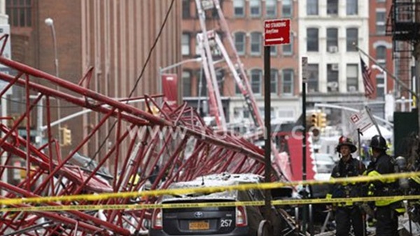 ارتفاع قتلى حادث سقوط رافعة بمنهاتن بنيويورك لـ3 وإصابة اثنين ارتفاع قتلى حادث سقوط رافعة بمنهاتن بنيويورك لـ3 وإصابة اثنين