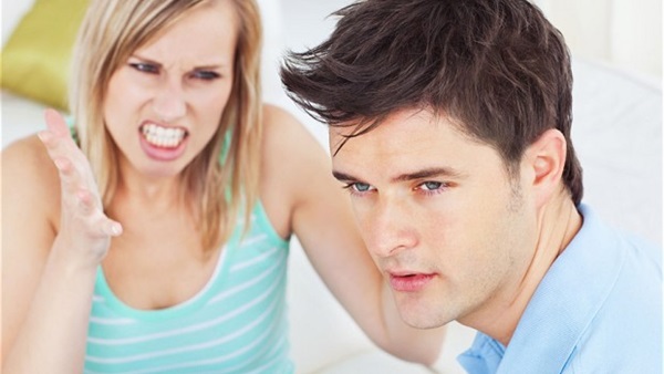 من أجل علاقة أكثر اتزاناً تجنب 5 أشياء تثير جنون زوجتك