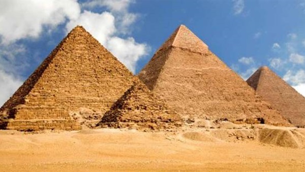 ننشر أسماء المتهمين بـ«بيع قطع من الأهرامات»