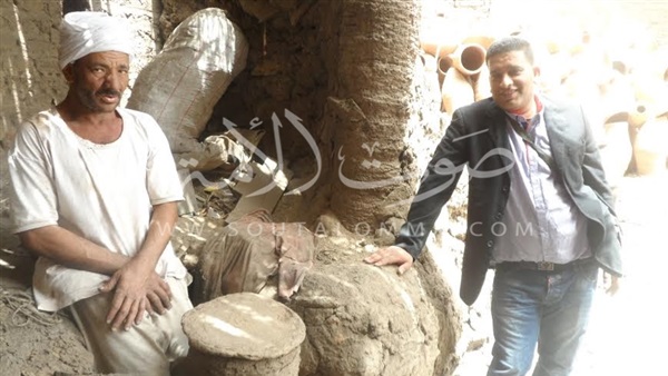 بالصور.. «الإندثار» شبح يهدد صناعة الفخار بسوهاج بالصور.. «الإندثار» شبح يهدد صناعة الفخار بسوهاج