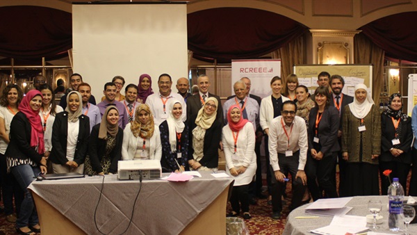 القاهرة تستضيف بعد غد مؤتمر«مصر تتحول للطاقات المتجددة» القاهرة تستضيف بعد غد مؤتمر«مصر تتحول للطاقات المتجددة»