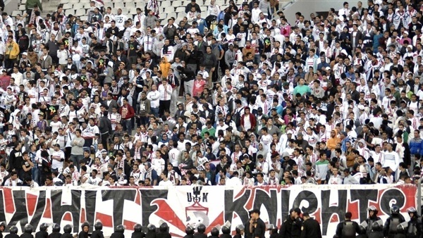 جماهير الزمالك تنتظر الوفاء بـ3 وعود من رئيس «الأبيض» جماهير الزمالك تنتظر الوفاء بـ3 وعود من رئيس «الأبيض»