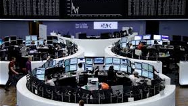 مؤشر نيكاي يهوي بأكثر من 4% في افتتاح التعاملات مؤشر نيكاي يهوي بأكثر من 4% في افتتاح التعاملات