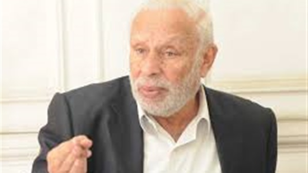 "إسحاق": التعليق على الحكومة الجديدة مضيعة للوقت  