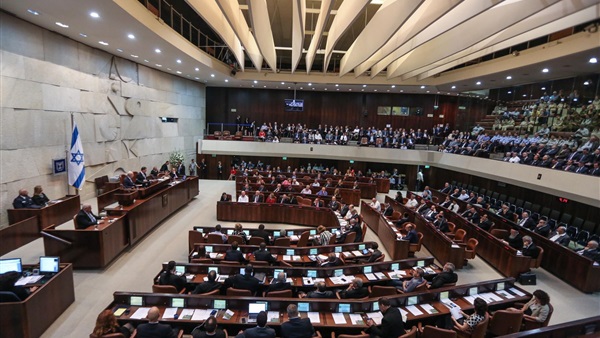 نواب عرب بالكنيست الإسرائيلي يدرسون تقديم التماس الى محكمة العدل العليا ضد قرار إبعادهم