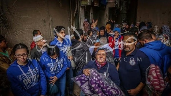 بالصور.. «صندوق الخير» توزيع البطاطين والمواد الغذائية بالإسكندرية بالصور.. «صندوق الخير» توزيع البطاطين والمواد الغذائية بالإسكندرية