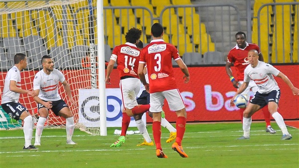 لاعبو الزمالك يدخلون في «وصلة» بكاء بعد هزيمة «القمة» لاعبو الزمالك يدخلون في «وصلة» بكاء بعد هزيمة «القمة»