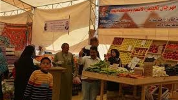 «عبدالغفار» يشدد على تكثيف الرقابة على التموين لمحاربة الغلاء «عبدالغفار» يشدد على تكثيف الرقابة على التموين لمحاربة الغلاء