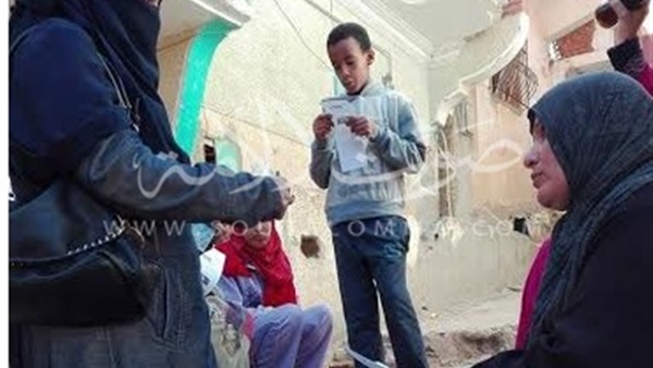 بالصور.. حملة توعية للتخلص من الطيور النافقة بالغردقة 