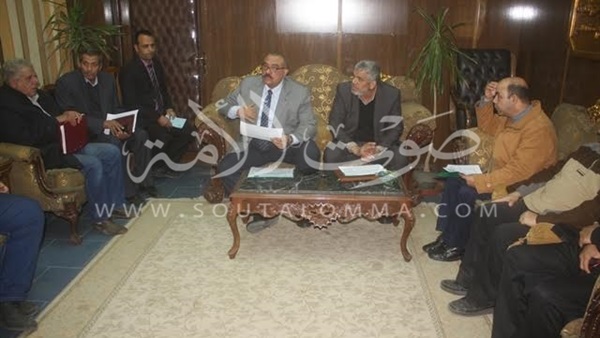 بالصور..سكرتير عام المنوفية يناقش مشروعات الصرف الصحي بالصور..سكرتير عام المنوفية يناقش مشروعات الصرف الصحي