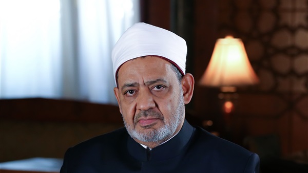 السيسي لـ«شيخ الأزهر»: استمروا في تقديم نموذج حضاري للإسلام السيسي لـ«شيخ الأزهر»: استمروا في تقديم نموذج حضاري للإسلام