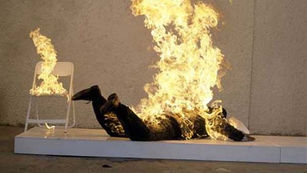 زوج يُشعل النيران في نفسه للتخلص من زوجته بأسيوط
