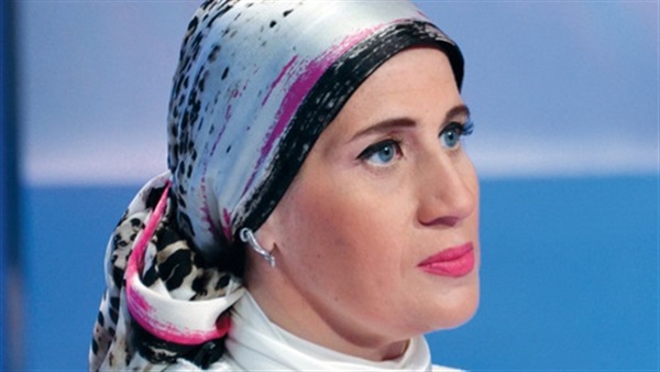 رغدة السعيد ترفض تحليل خطاب السيسي