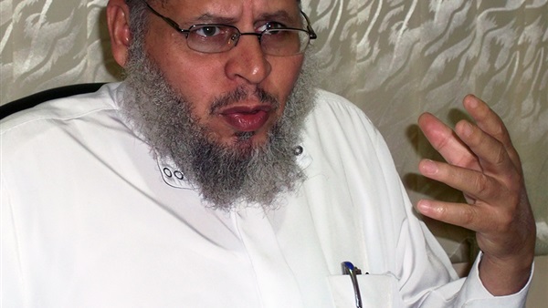 مفتي الجماعة الإسلامية: لا يجوز التهنئة بأعياد الميلاد