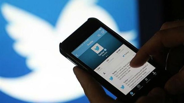 هاشتاجات ساخرة تنتقد شكل «تويتر» الجديد هاشتاجات ساخرة تنتقد شكل «تويتر» الجديد