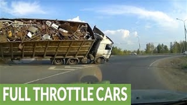 بالفيديو.. أغرب حوادث السيارات على الطرق السريعة
