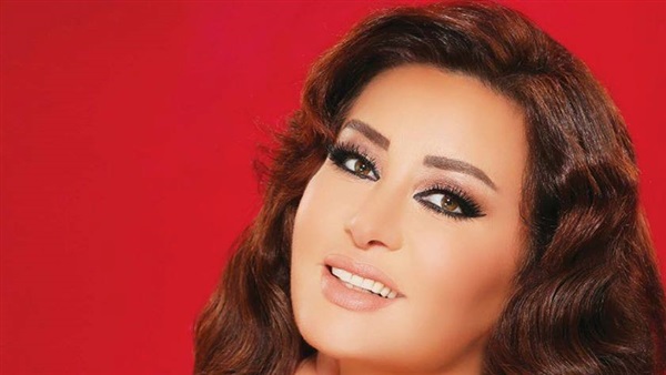 بالصورة.. لطيفة بالأحمر في عيد الحب بالصورة.. لطيفة بالأحمر في عيد الحب