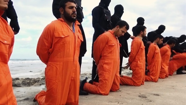 اليوم.. الذكرى الأولى لشهداء مصر الـ 21 ضحية إرهاب «داعش» في ليبيا اليوم.. الذكرى الأولى لشهداء مصر الـ 21 ضحية إرهاب «داعش» في ليبيا