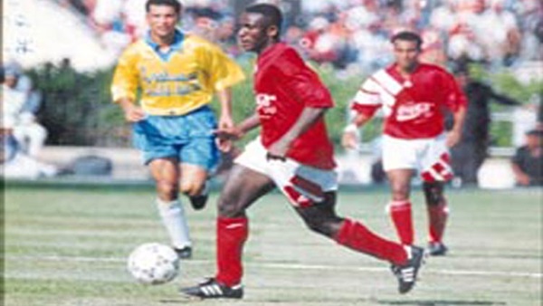 بالفيديو..«زى انهاردة»الإسماعيلي يدخل نادي سداسيات الأهلي فى التسعينات 