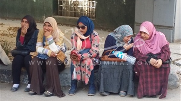 بالصور.. وقفة احتجاجية للخريجين والتربويون للمطالبة بتعيينهم