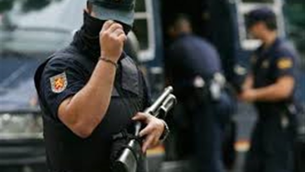 اعتقال 25 شخصا من مسئولي الحزب الكردي بتركيا اعتقال 25 شخصا من مسئولي الحزب الكردي بتركيا
