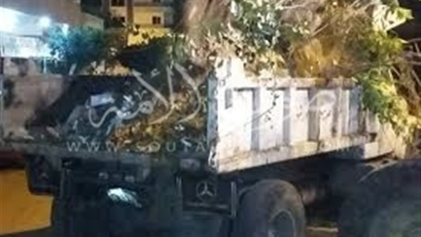 بالصور.. حملة نظافة مسائية بشوارع بورفؤاد بالصور.. حملة نظافة مسائية بشوارع بورفؤاد