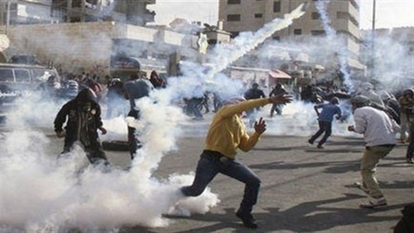إصابات لشباب فلسطينيين في مواجهات مع الاحتلال على أطراف رام الله إصابات لشباب فلسطينيين في مواجهات مع الاحتلال على أطراف رام الله