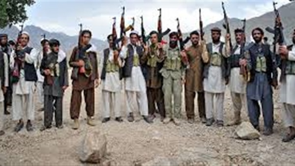 مسلحو طالبان يستولون على منشآت حكومية شمال أفغانستان مسلحو طالبان يستولون على منشآت حكومية شمال أفغانستان