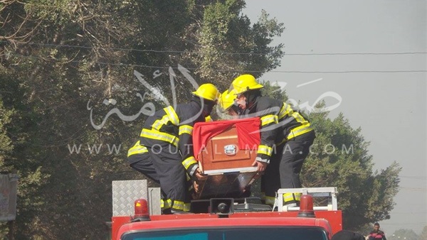 بالصور.. أهالي «أبو رجوان» يشيعون جثمان أمين شرطة البدرشين بالصور.. أهالي «أبو رجوان» يشيعون جثمان أمين شرطة البدرشين
