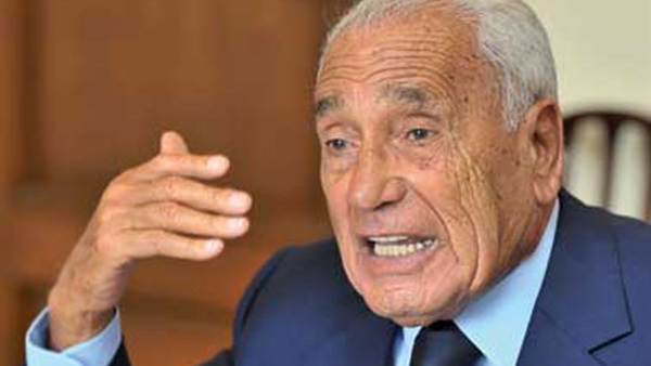 جثمان «هيكل» يصل مقابر العائلة بمصر الجديدة جثمان «هيكل» يصل مقابر العائلة بمصر الجديدة