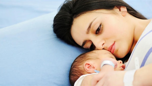 7 طرق للتخلص من علامات ما بعد الولادة 