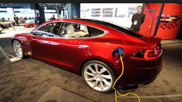 بدء حجز سيارة «Tesla» الكهربائية 31 مارس بدء حجز سيارة «Tesla» الكهربائية 31 مارس