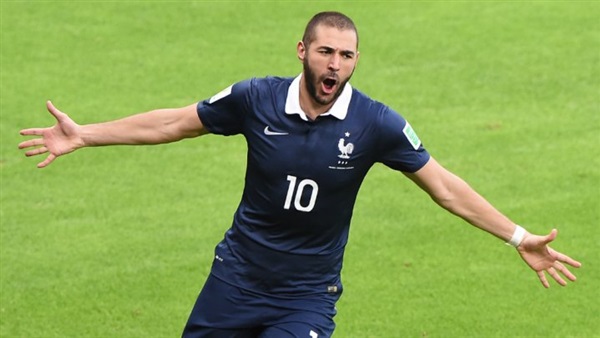 القضاء الفرنسي يرفع الحظر عن «بنزيمة» ويقربه من العودة لمنتخب «الديوك» القضاء الفرنسي يرفع الحظر عن «بنزيمة» ويقربه من العودة لمنتخب «الديوك»