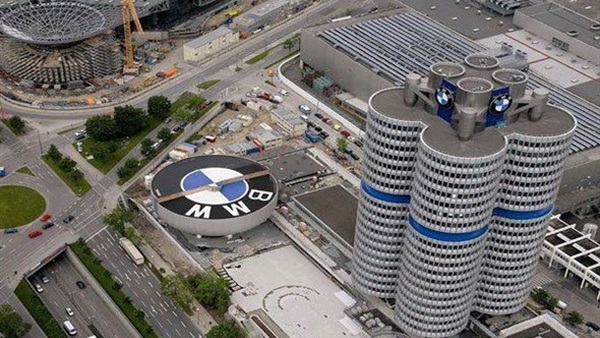 BMW تتصدر قائمة مبيعات السيارات الفاخرة