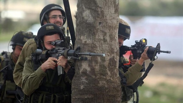الجيش الإسرائيلي يقتل فلسطينيا بالضفة الغربية الجيش الإسرائيلي يقتل فلسطينيا بالضفة الغربية