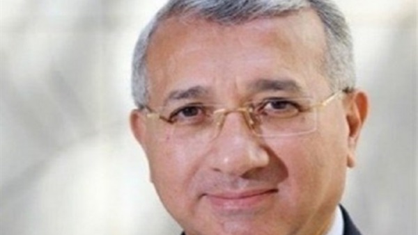 مساعد وزير الخارجية الأسبق يؤكد أهمية انعقاد منتدى الاستثمار بشرم الشيخ مساعد وزير الخارجية الأسبق يؤكد أهمية انعقاد منتدى الاستثمار بشرم الشيخ