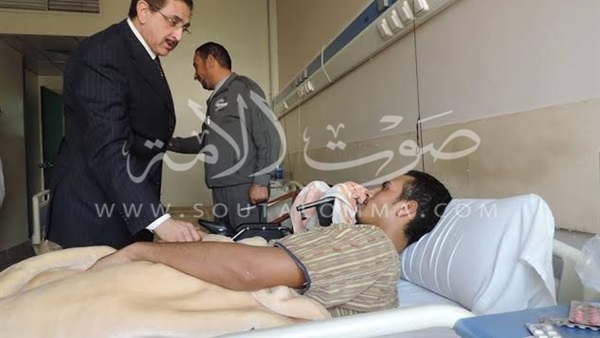 بالصور مساعد الوزير للعلاقات الانسانية يتفقد مصابى رجال الشرطة بالصور مساعد الوزير للعلاقات الانسانية يتفقد مصابى رجال الشرطة