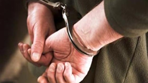 القبض على عاطل انتحل صفة وكيل نيابة بأسيوط القبض على عاطل انتحل صفة وكيل نيابة بأسيوط